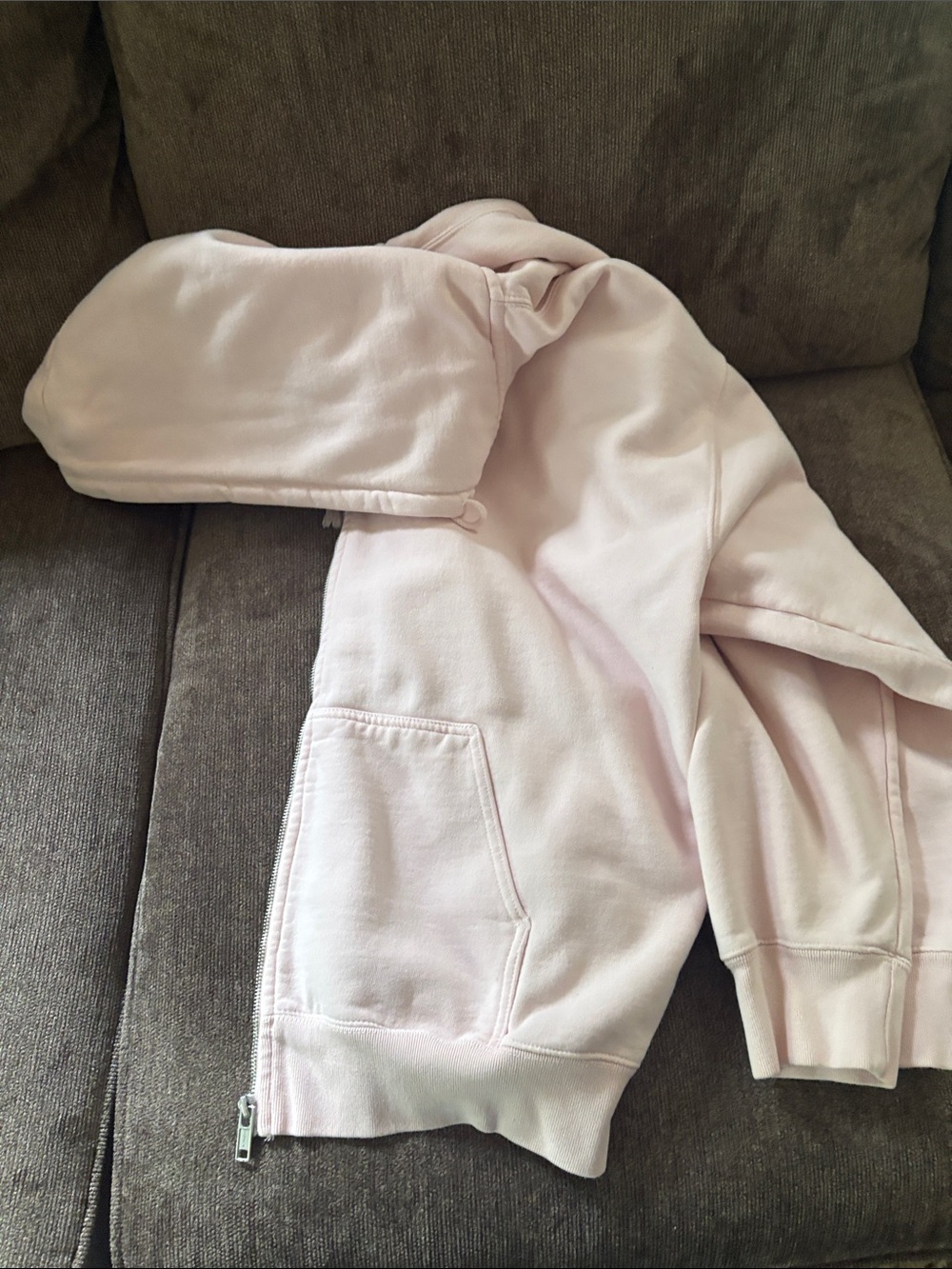 Brandy Melville Pale Pink Hoodie - Picture 4 of 4